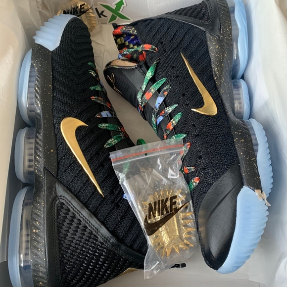 LeBron 16 Watch the Thrown "or" XVI KC - Picture 3 of 5